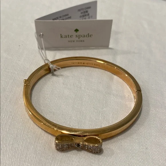 Kate Spade Pave Bow Bangle Bracelet Gold Toned Crystal Bow Charm - Picture 2 of 9